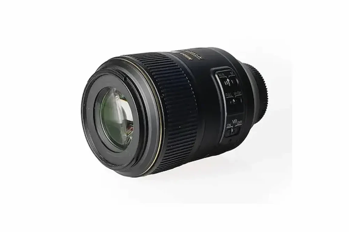 Nikon AF-S VR Micro-Nikkor 105mm f/2.8G IF-EDレビュー｜等倍マクロ